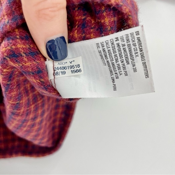 American‎ Eagle Crop Plaid Boxy Long Sleeve Red Button Down Boho Flannel - Picture 5 of 9